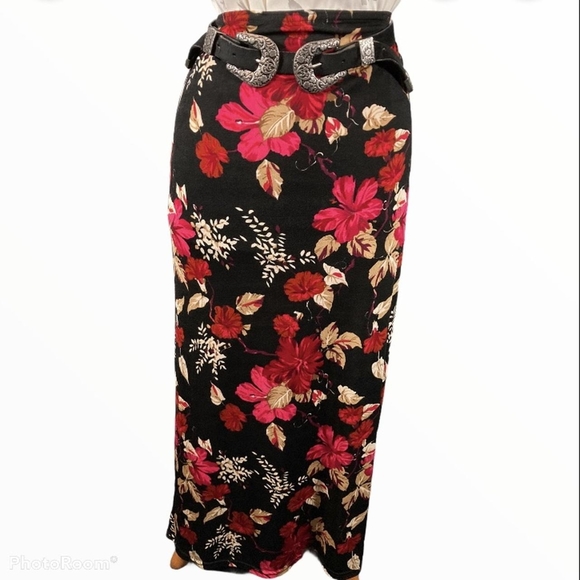 90's-Y2K Casual Floral Print Skirt - Picture 2 of 4